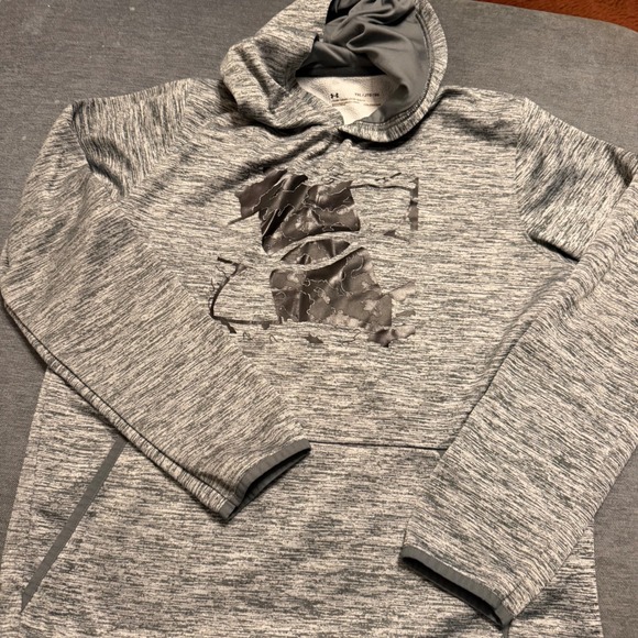Under Armour Other - Under Armour Boys ColdGear Hoodie Grey Space Dye Camo Graphic Sweatshirt YXL